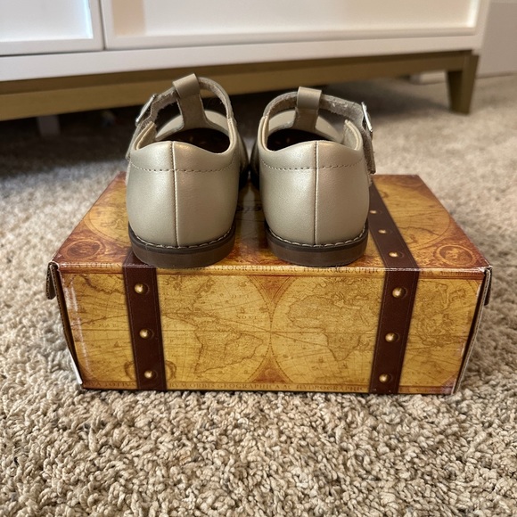 Footmates Sherry Mary Jane - sz 10.5 - Picture 2 of 8